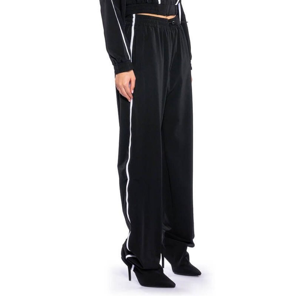 AZALEA WANG " THE ULTIMATE TRACKER " PANT BOOT IN BLACK ( BRAND NEW !!!! )